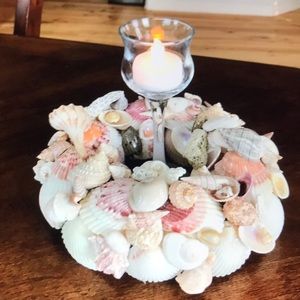 Handcrafted shell wreath 6 x 6